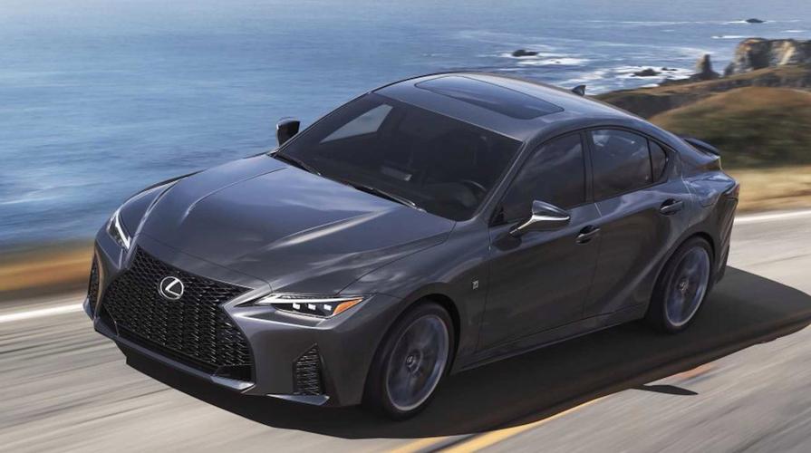 手握80万没要s级却提了雷克萨斯ls,800公里后,车主一肚子话要说