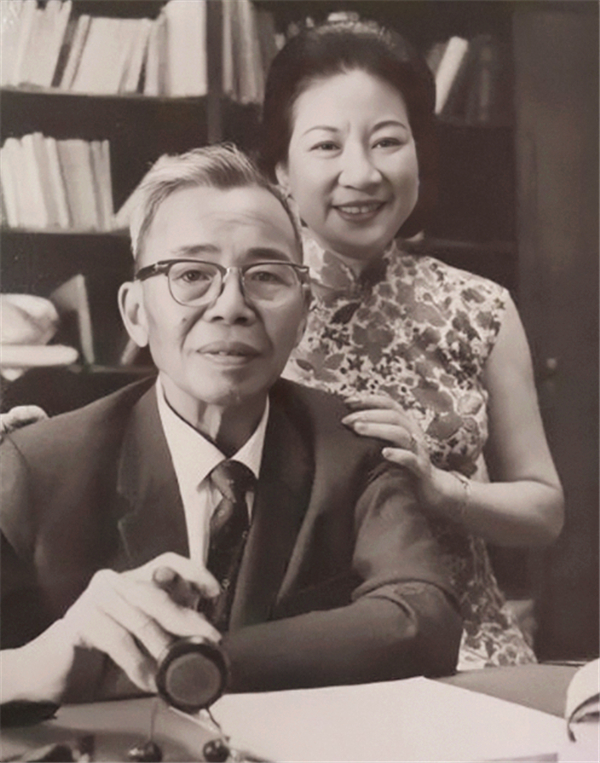 蒋廷黻:被原配纠缠18年,到死没能离婚,葬礼上两个妻子同时出席