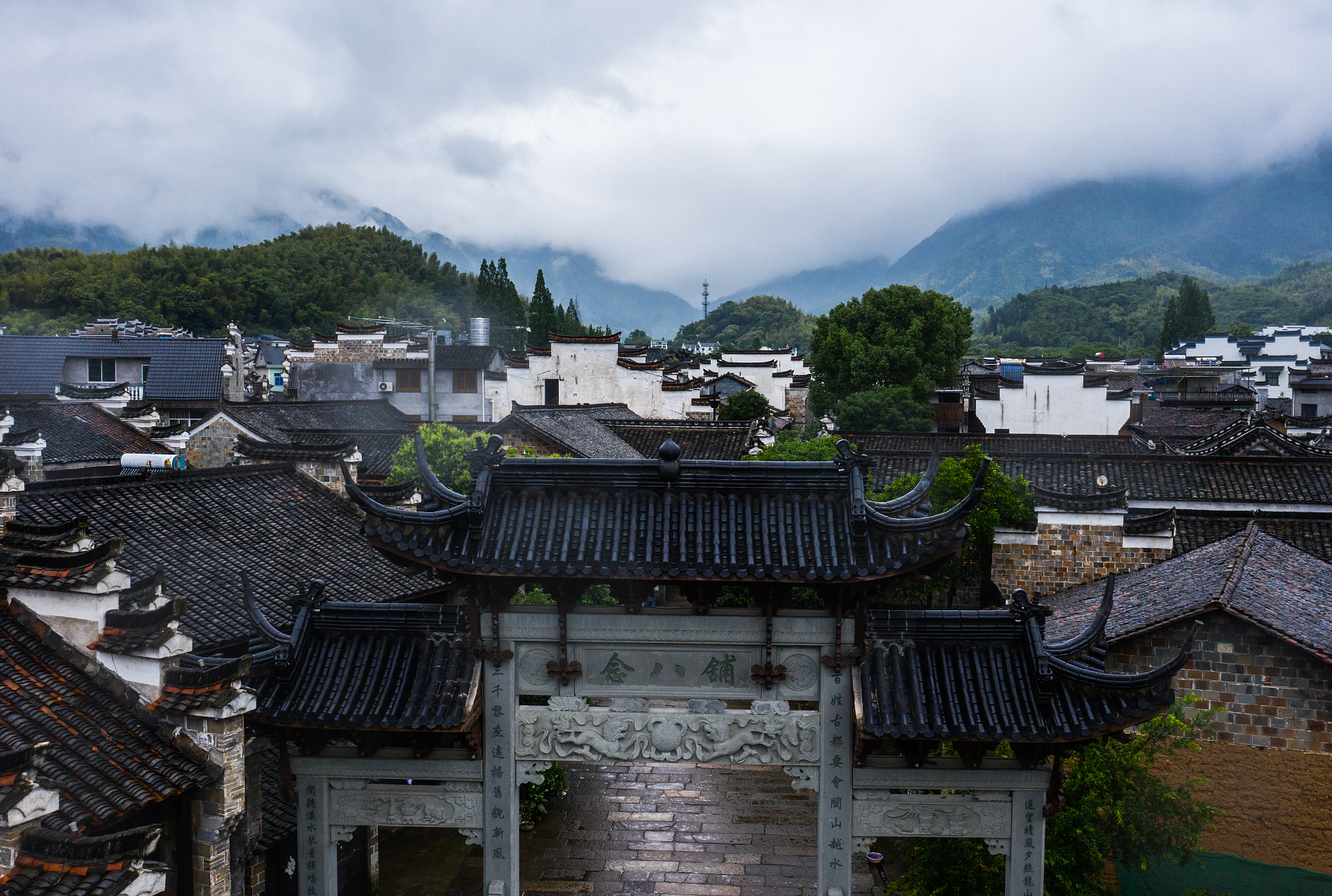 浙江的江南古镇,地处三省交界,建筑融合徽派建筑和浙派风格