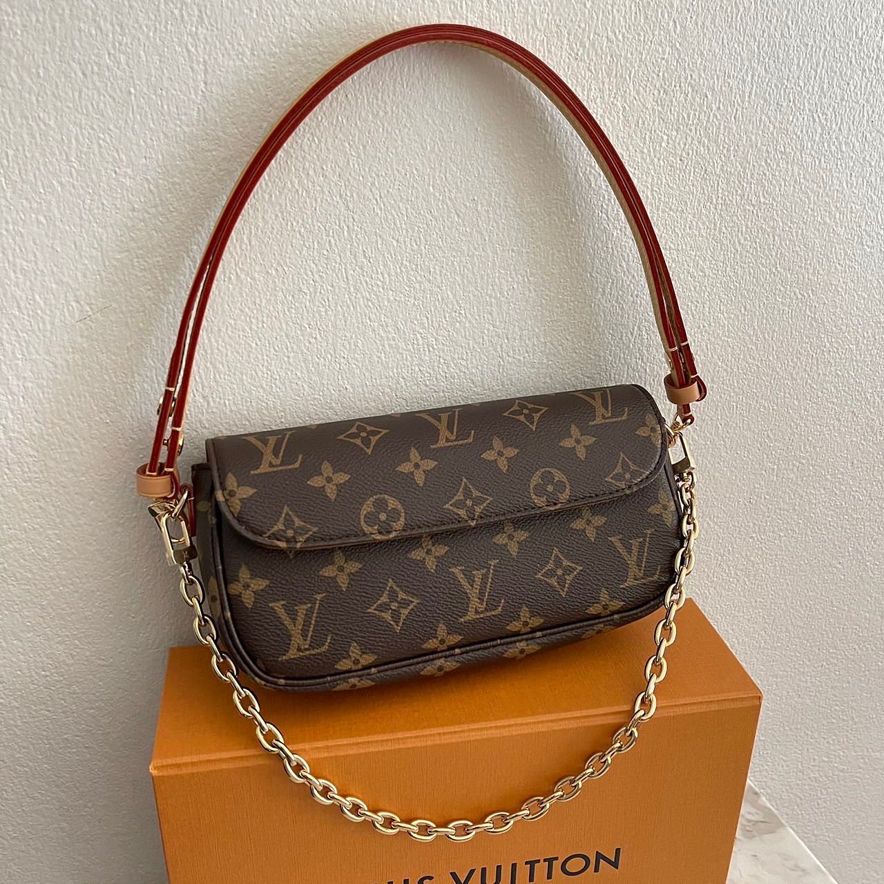 lv包包官网上新款!复古法棍包woc ivy新色太美,小资入门推荐!