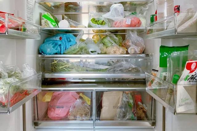 冰箱封条发霉别用酒精擦,教你正确做法,霉斑消失无异味