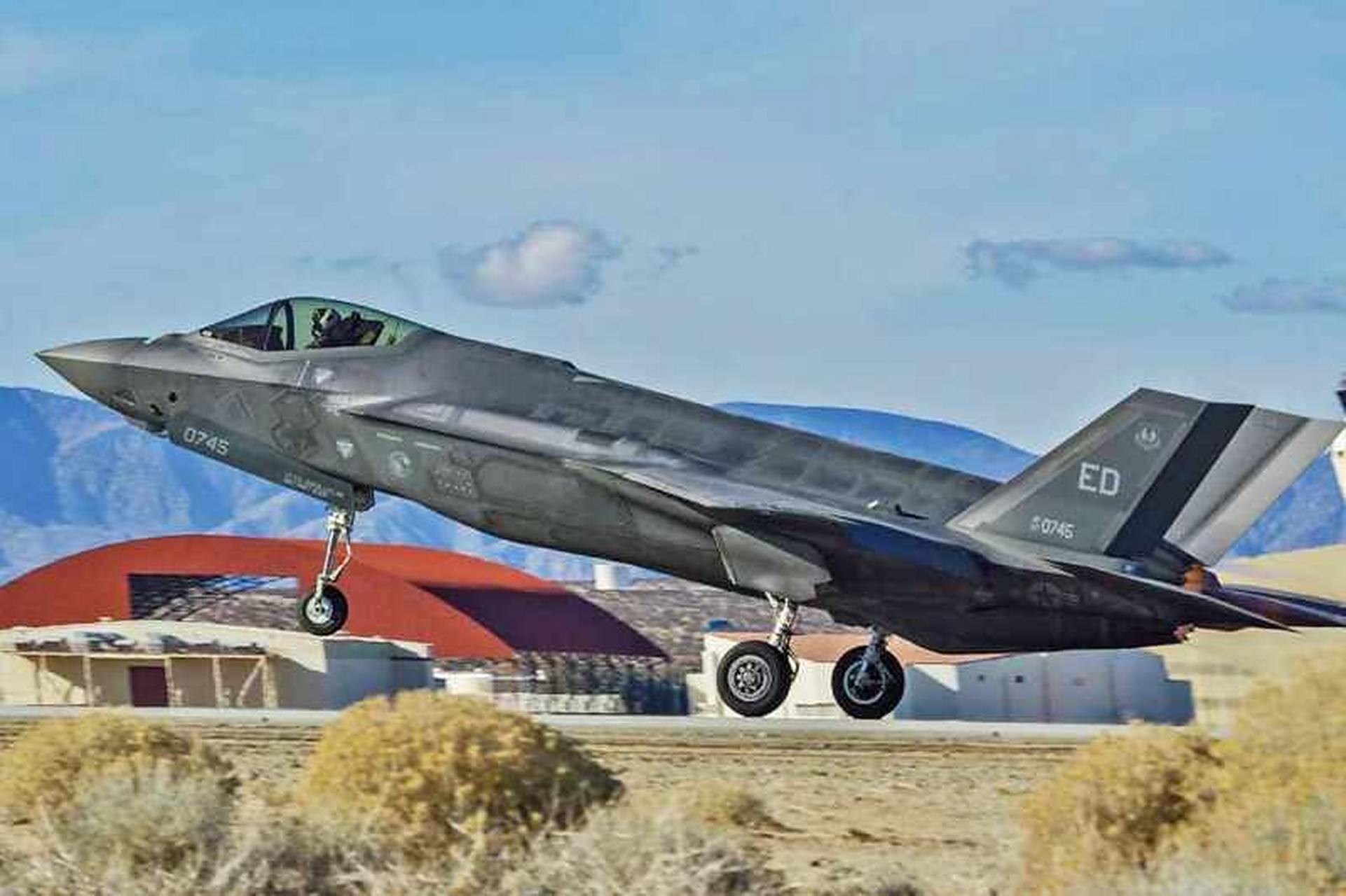 美国洛克希德·马丁公司最近公布了第六代战斗机的"简