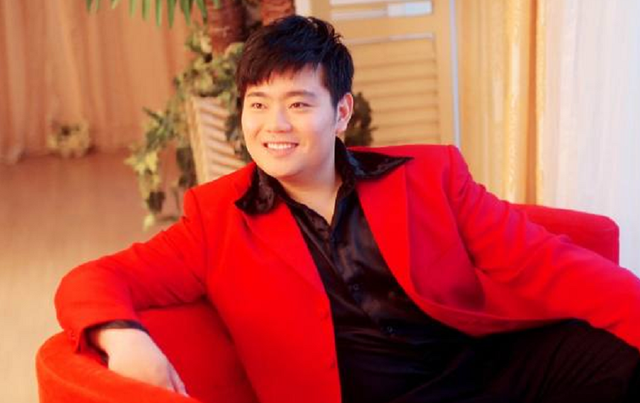 "我说乾隆白菜是凉菜也是杠"?《红绿灯》节目中主持人吵架