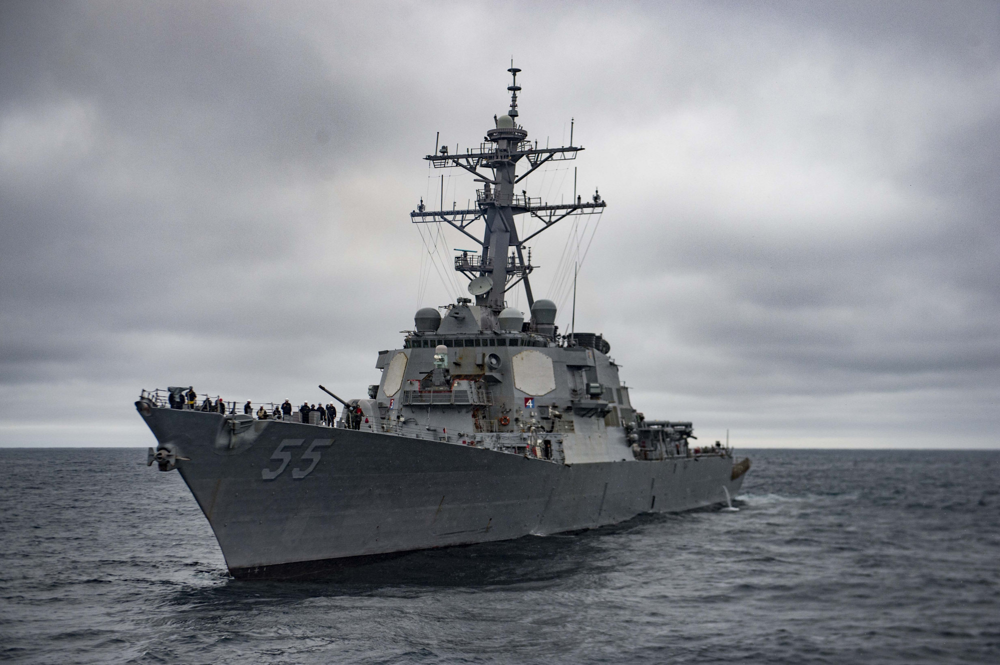 美国阿利伯克级驱逐舰主要数据各舰服役日期造船厂母港