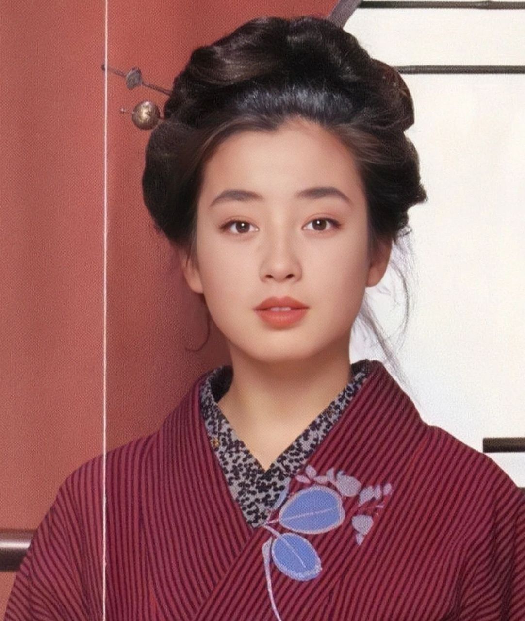 1992年宫泽理惠宣布自己嫁给相扑手轰动了整个日本.