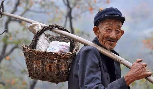 为何农村老人长命百岁的比较多?城里长寿的就不多,为何?