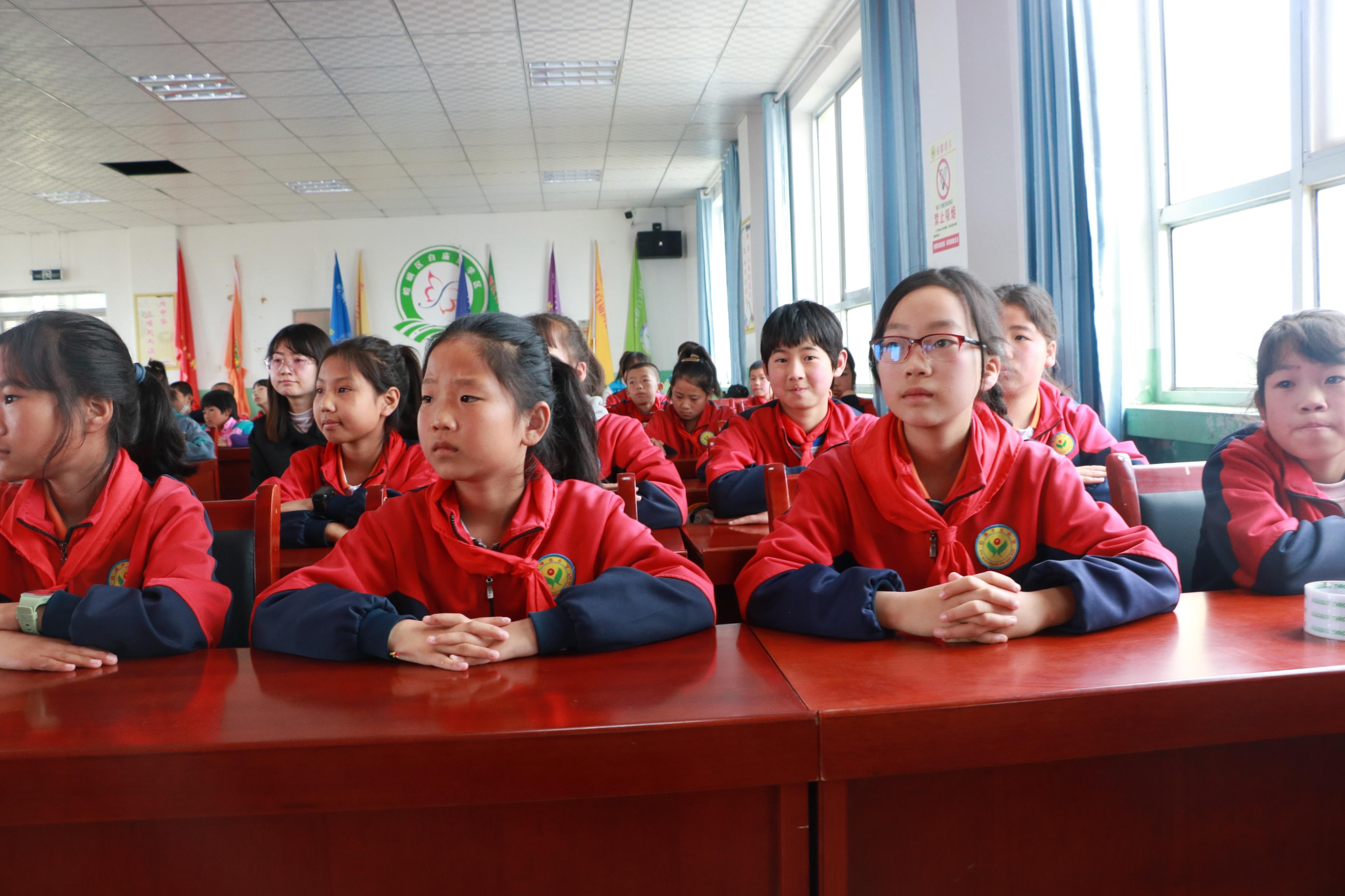 平西府中心白庙小学图片