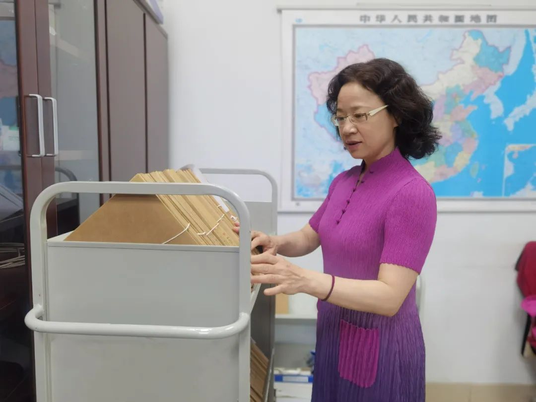 潘萍:讲了半辈子逻辑 最终深陷热爱|京法兰台榜样