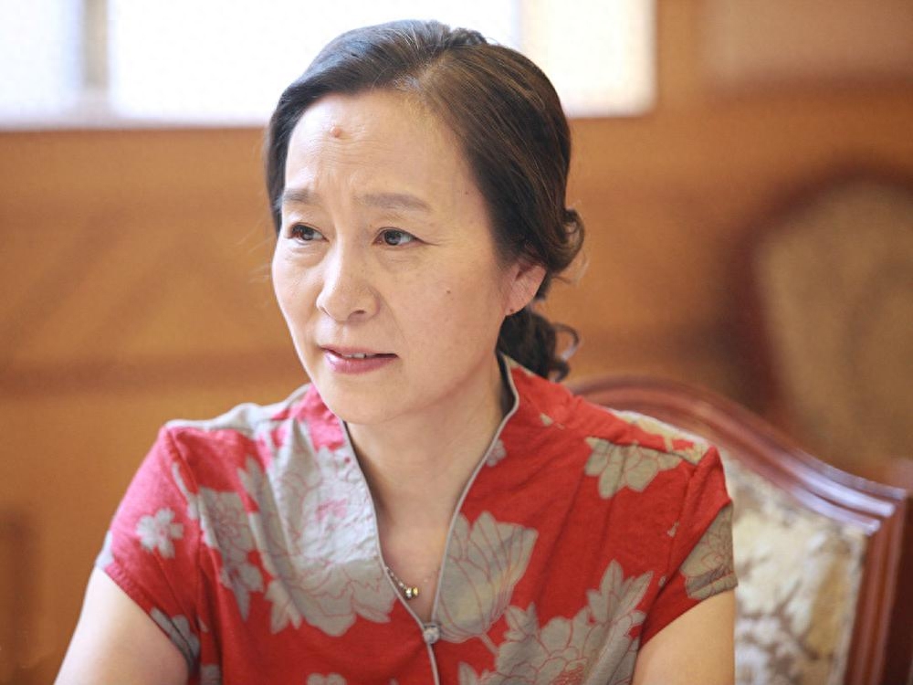 不靠流量不靠绯闻,被官媒认可的九位老戏骨,个个德艺双馨