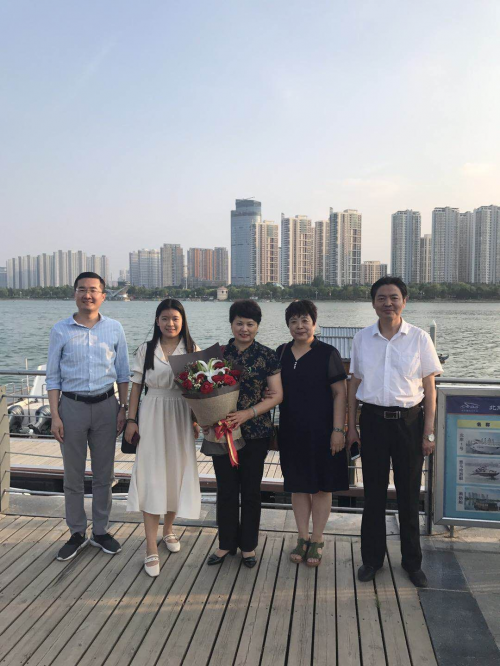 李帅同志荣获"2018年度民办教育改革创新先锋教师奖"称号