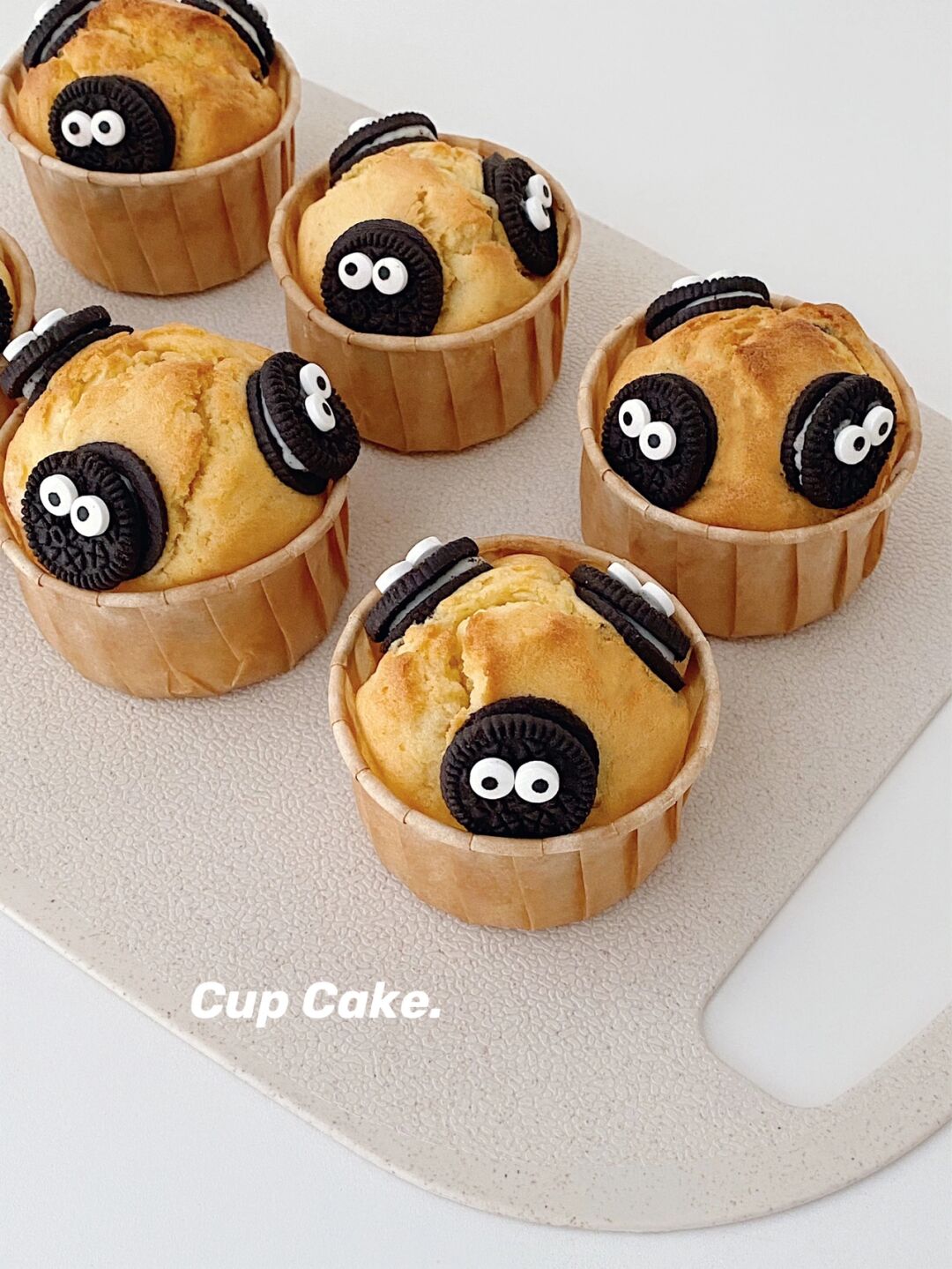 小煤球纸杯蛋糕,做法简单,好吃不腻,根本停不下来