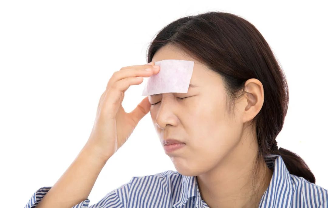 退热贴并没有退热功能,它只是带走了热量