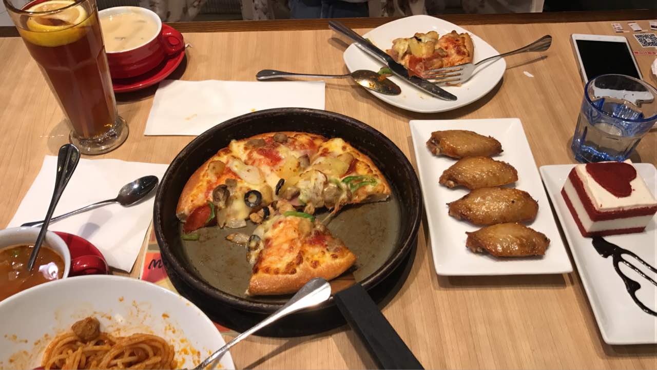 必胜客"不行了"?曾是快餐业引领者,今门店门可罗雀,无人光顾