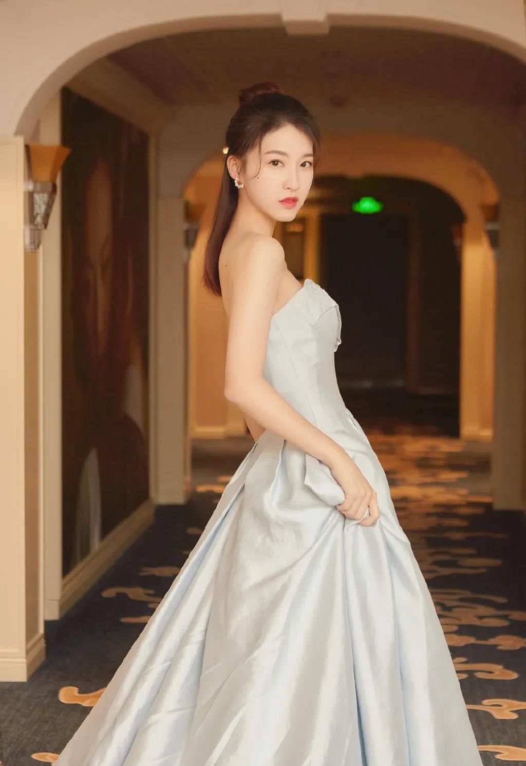 杜雨宸,演技与颜值并存的优雅女神