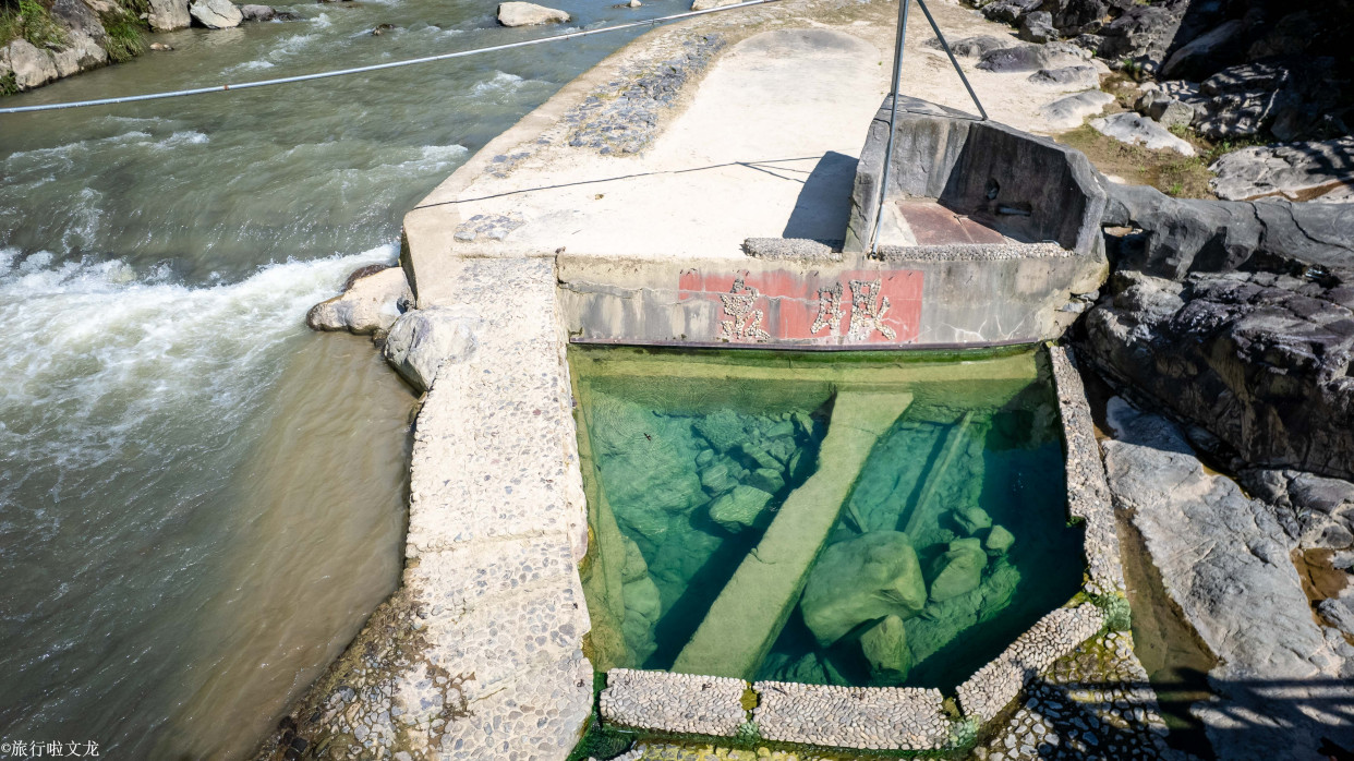 温泉旅游,泰顺氡泉很有名是真泉水,可以带你看看泉眼