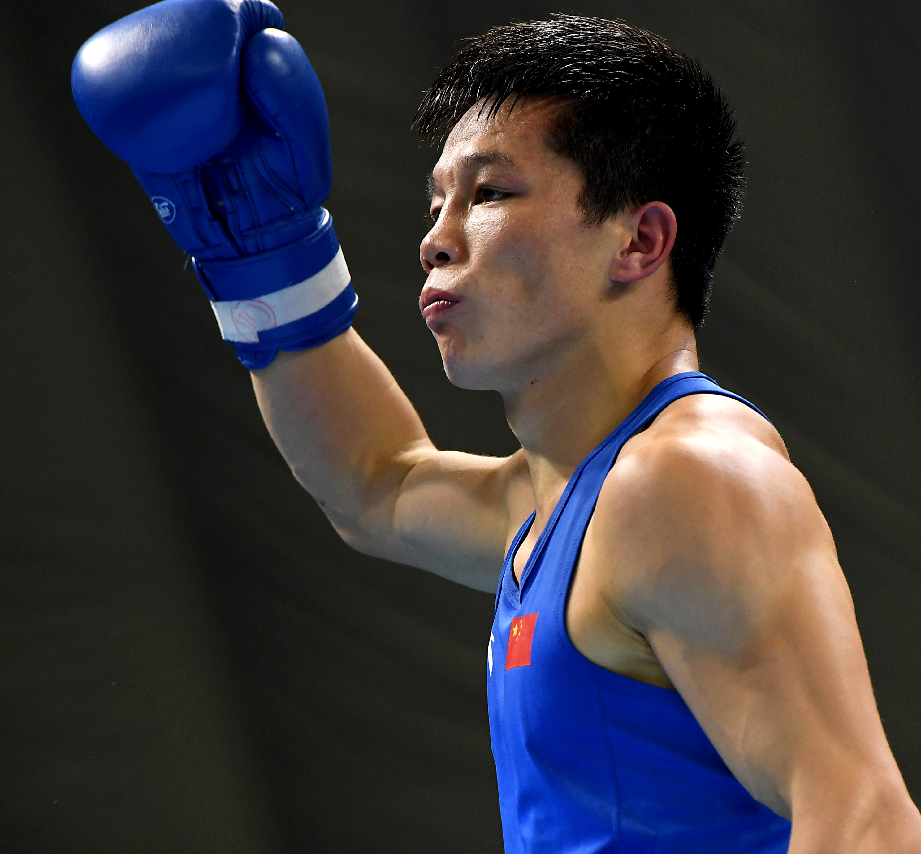 拳击——全国男子锦标赛:浦绍尧夺得60公斤级冠军