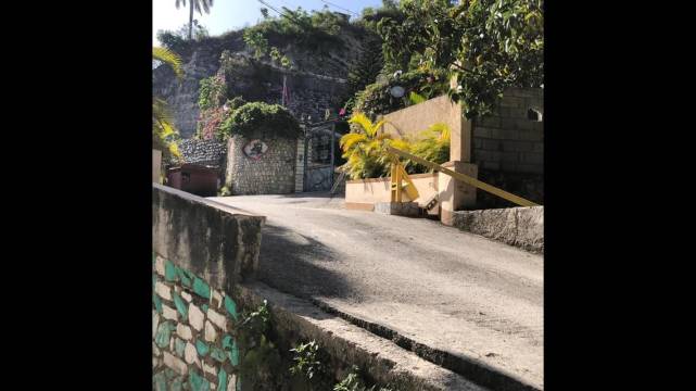 "他们就在外面,救救我!"海地总统生前最后一通电话内容曝光