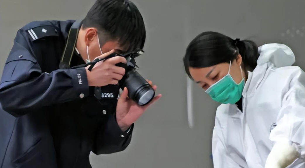 2000年花季少女裸死酒店法医鉴定为突发疾病六年后查出真相