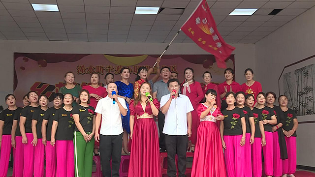 清泉镇闫河村举办"欢度国庆节,喜迎二十大"文艺汇演