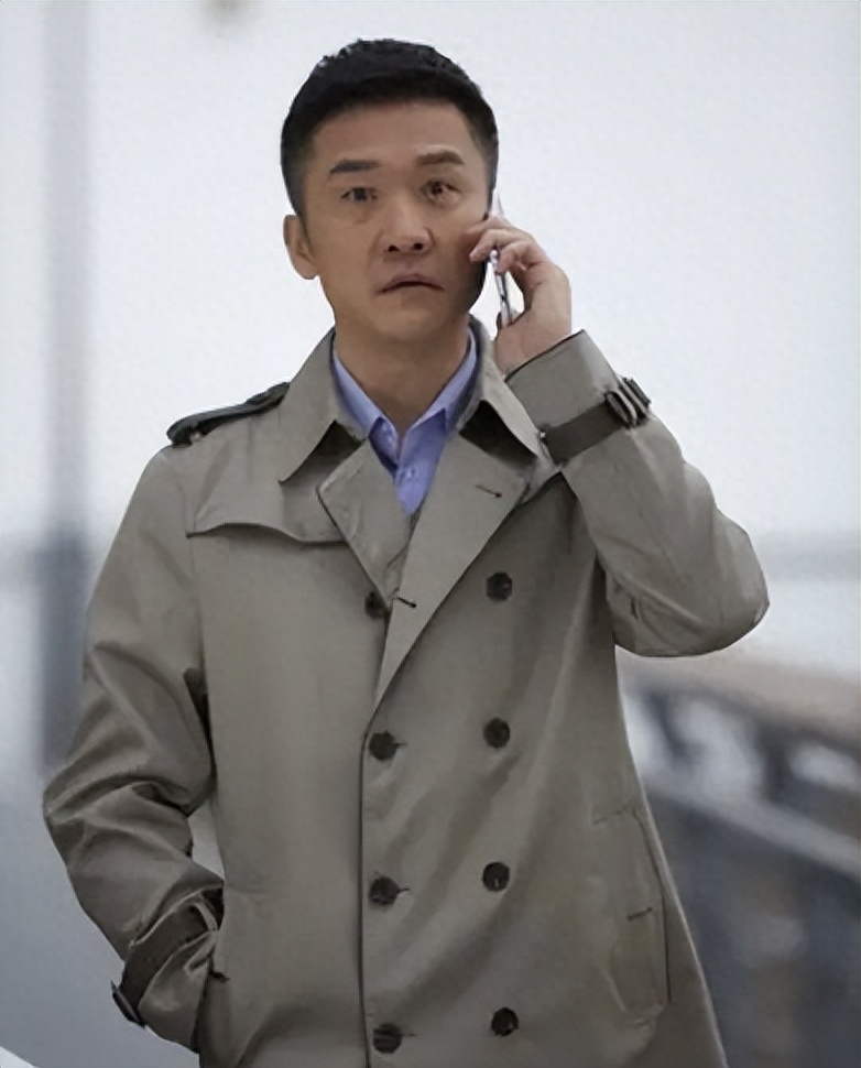 回顾黄志忠抛弃相爱13年的何音52岁依旧单身有柯蓝陪伴不孤单