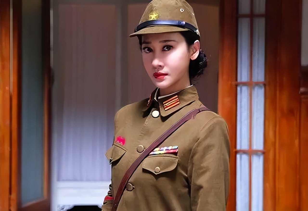 日本女特务被抓宁死不招,戴笠摆出一套刑具,令女特务不寒而栗