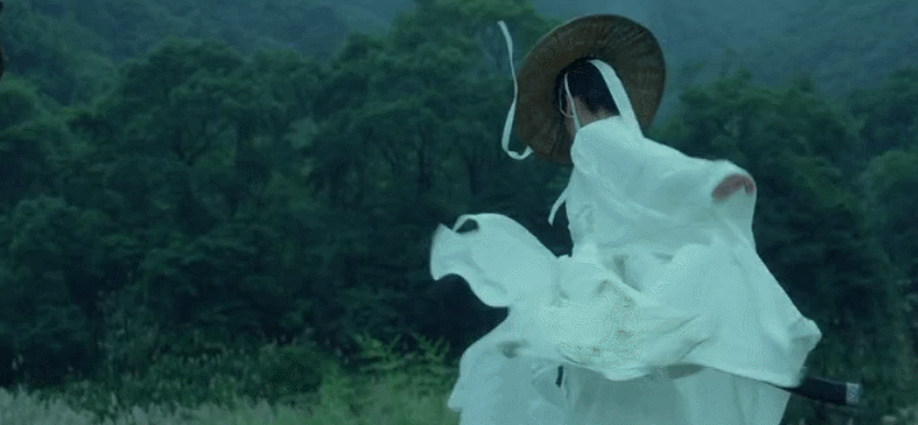 回顾怪不得电视里只有上半身镜头下移后是不能看得尴尬全景