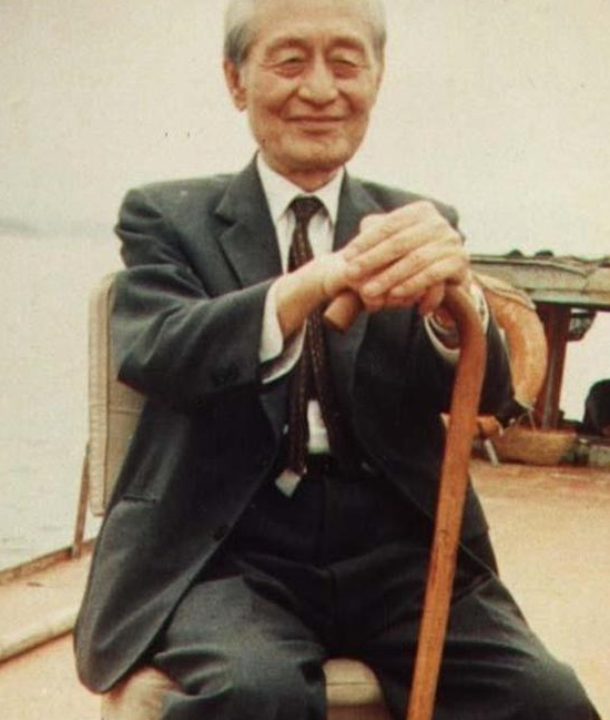 赵朴初竟年轻有余,何故"赵朴老"耶?