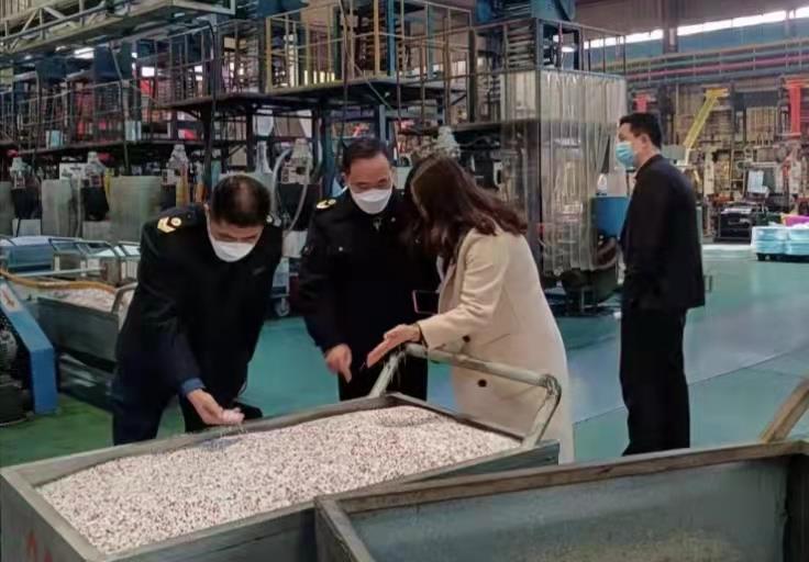 钟岳:保障公共卫生安全 是我们每一位监督员的职责