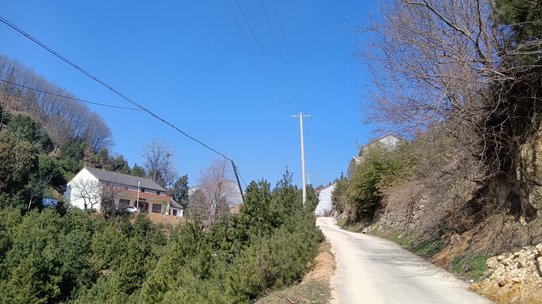 即:從藍田坐車至滲金廟村——走路到百神洞村——坐車回藍田縣城.