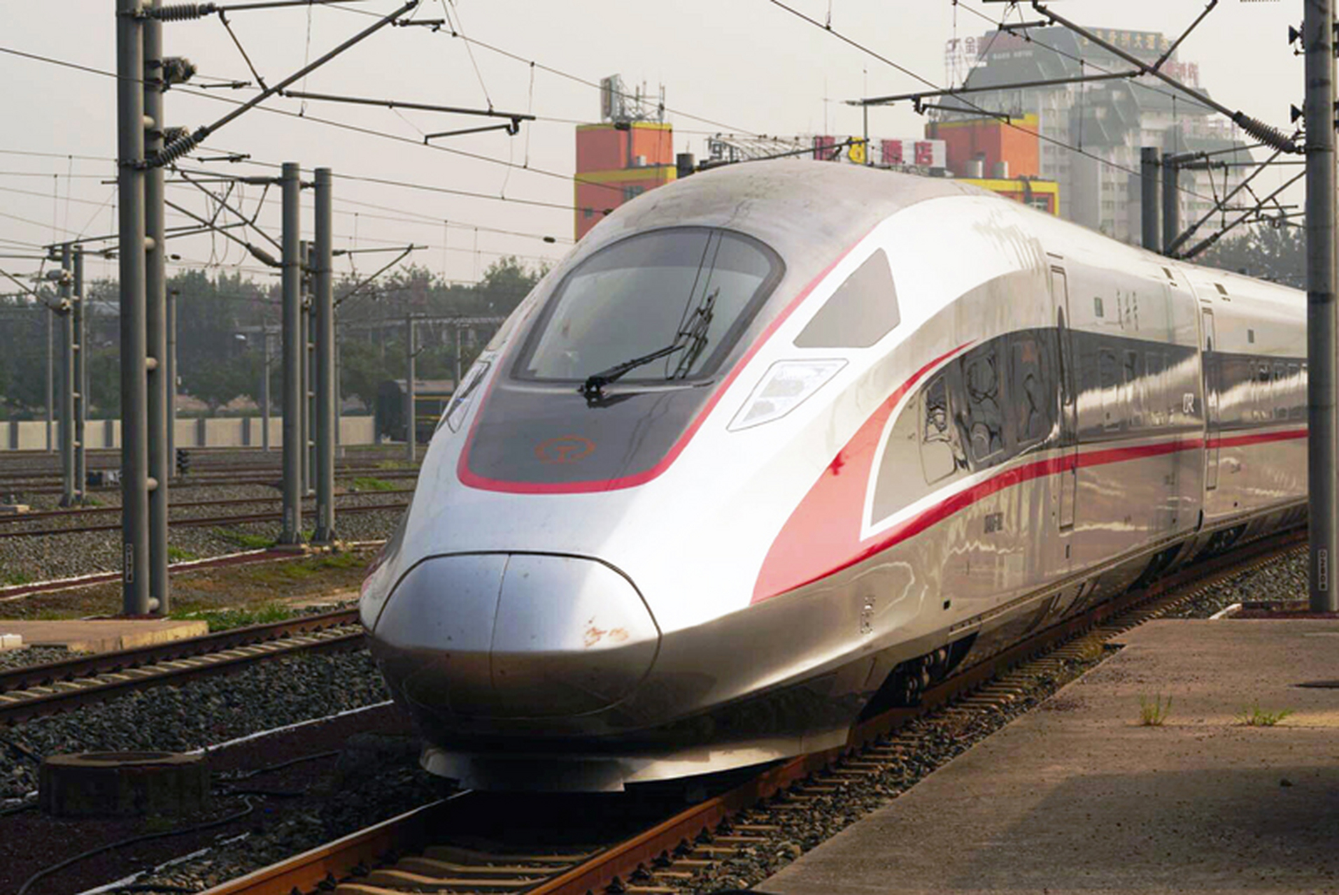 【广深第二高铁预计明年开建,建成后广深机场将20分钟互通】 根据最新