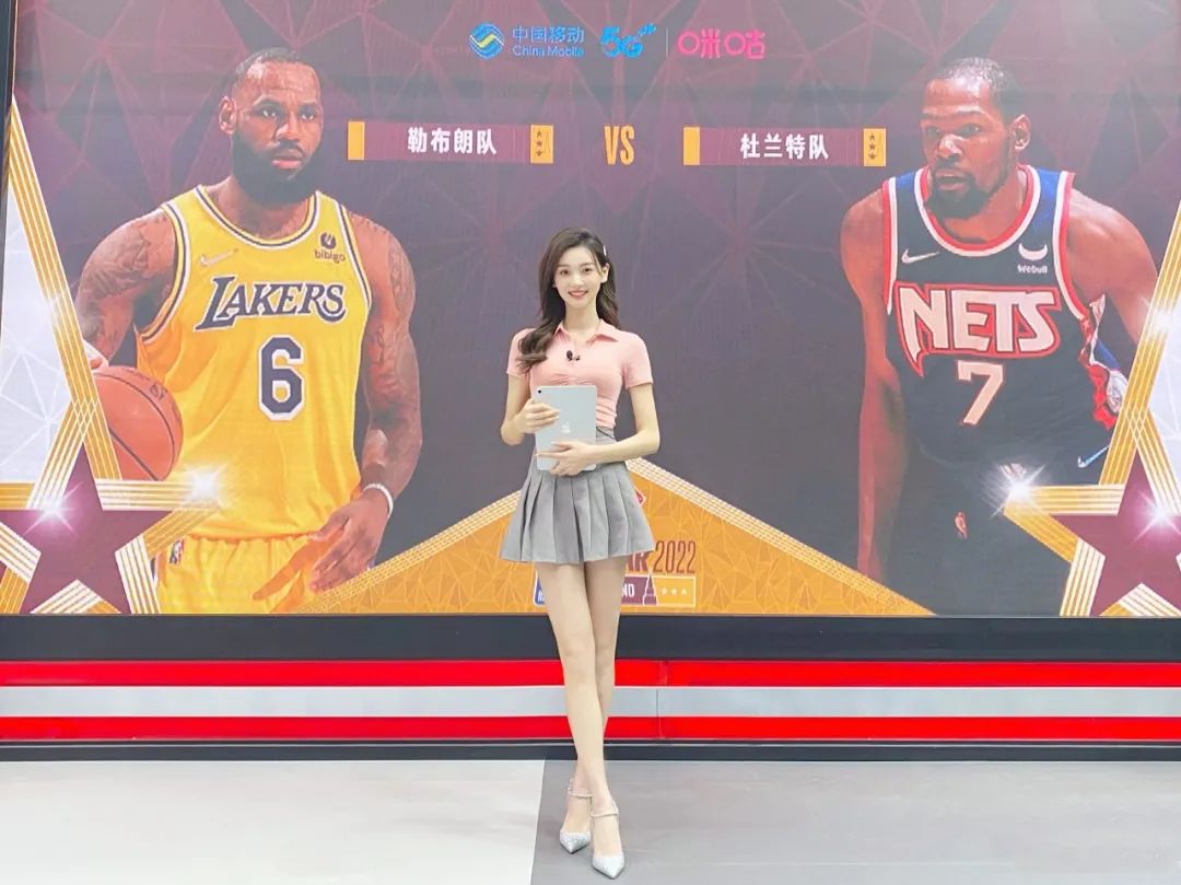 nba最美女主播金佳悦,因掀裙子风波走红,本人澄清:我自愿的