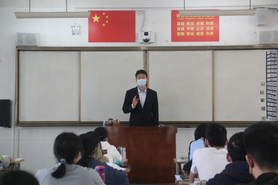 南宁二中2019有个杨晨煜,今年有个唐雨珂!2020高考文科考出664
