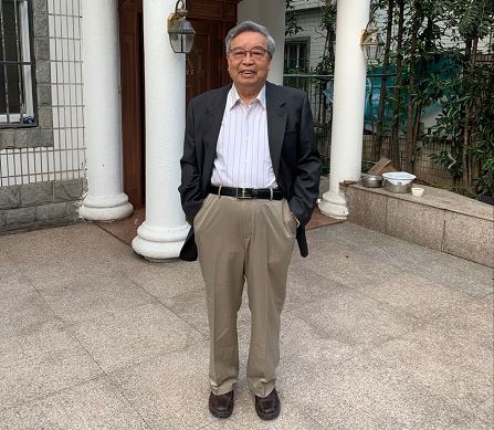 黄源深耕耘外国文学研究五十余载,首倡培养外语人才思辨能力