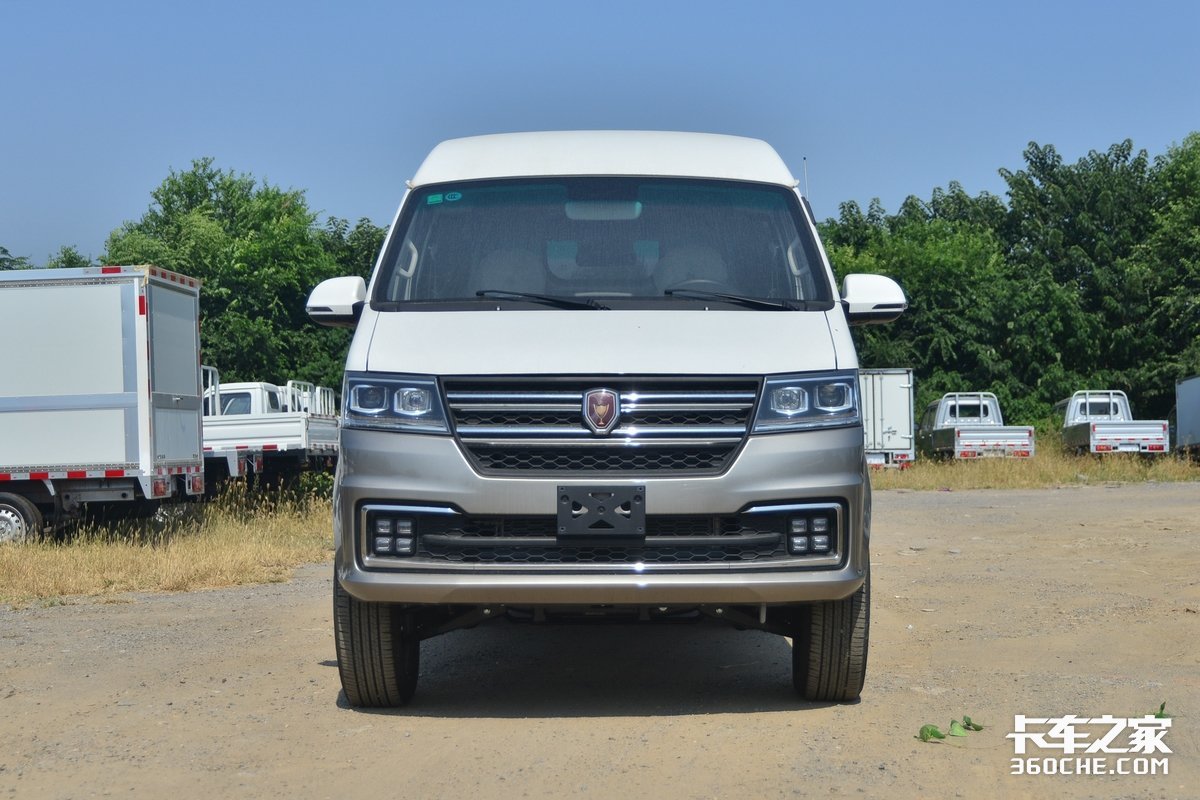 城市送货首选,落地5万出头,实拍金杯新海狮s封闭货车