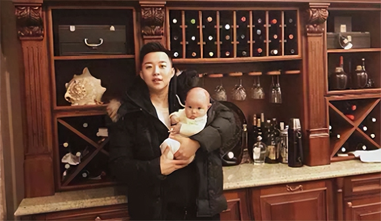 17年吉林女孩叶海洋为应付父母催婚花50万赴美买精生混血女儿