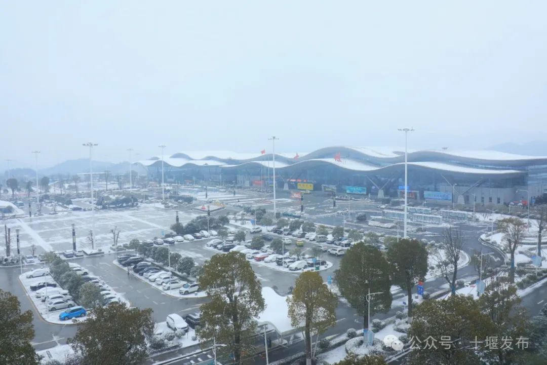 武当山机场夜景图片图片