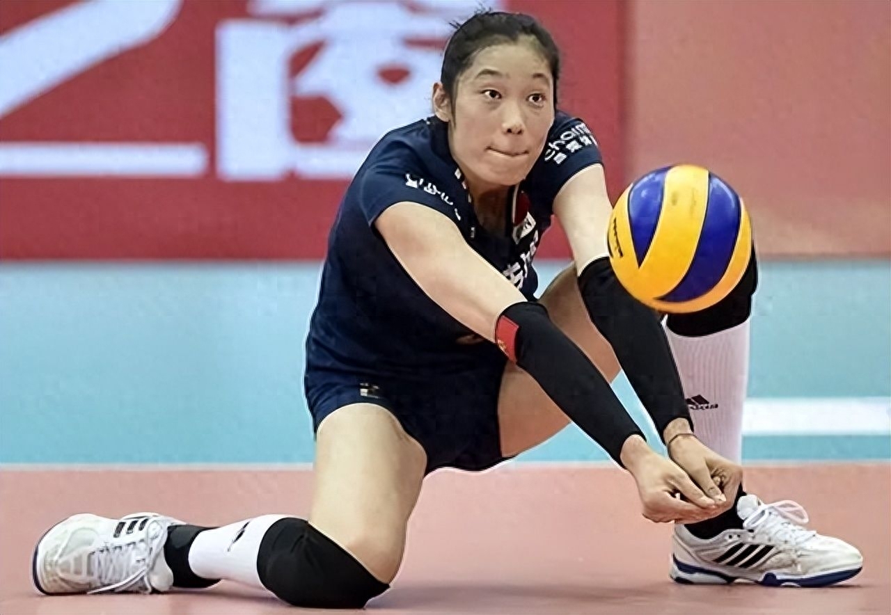 她为中国女排夺取无数锦标做出了巨大贡献,一个当之无愧的排球女将,在