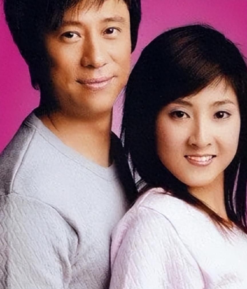 回顾内地刘德华解晓东曾14次登春晚巅峰时隐退经商血本无归