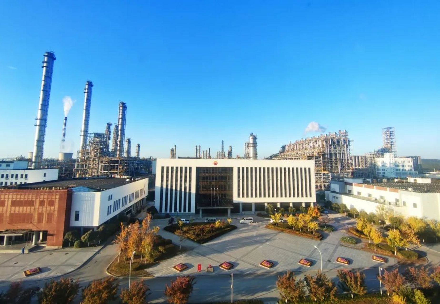 抚顺石化公司实现扭亏为盈  近日,记者从抚顺石化了解到,面对炼化产能