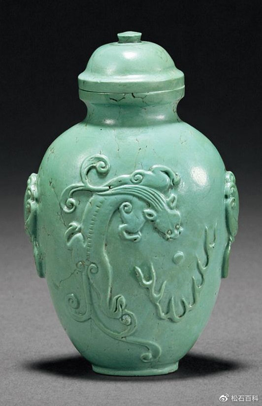 鼻烟壶中的绿松石