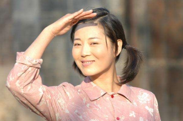 回顾王茜华和周京离婚20年,她嫁导演舍命产子,他娶小6岁知识女性