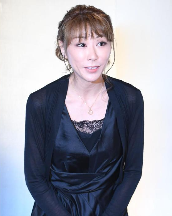 "雄霸"千叶真一追思会,长子因争家产拒绝出席,众星送花悼念