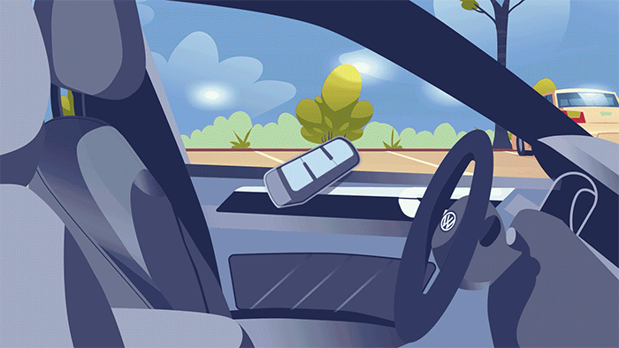 自动落锁 车主把钥匙落在车内,离开一段时间后,部分汽车会自动