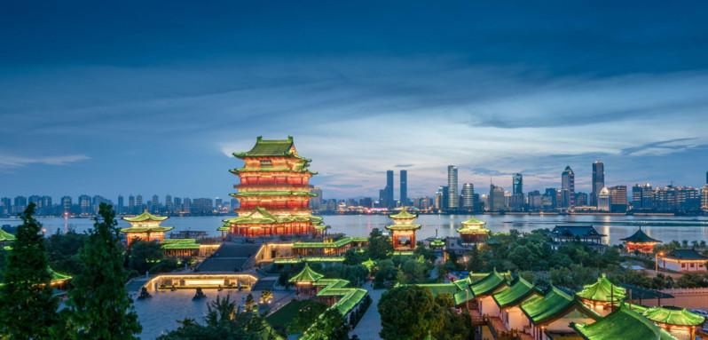 南昌市景区全面对外开放,推动当地旅游业新发展