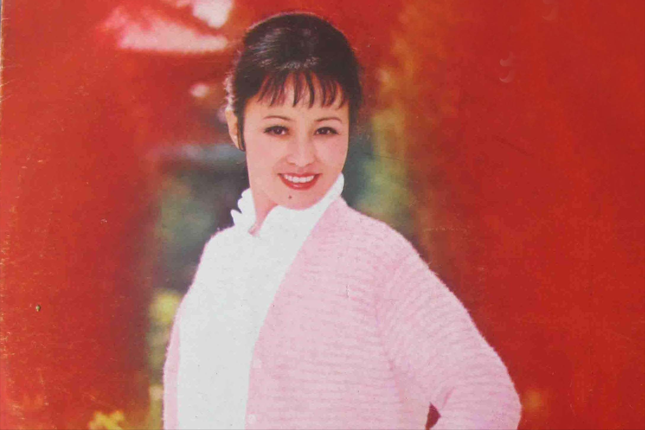 巅峰的时候朱明瑛选择出国留学,吃尽苦头,现状如何