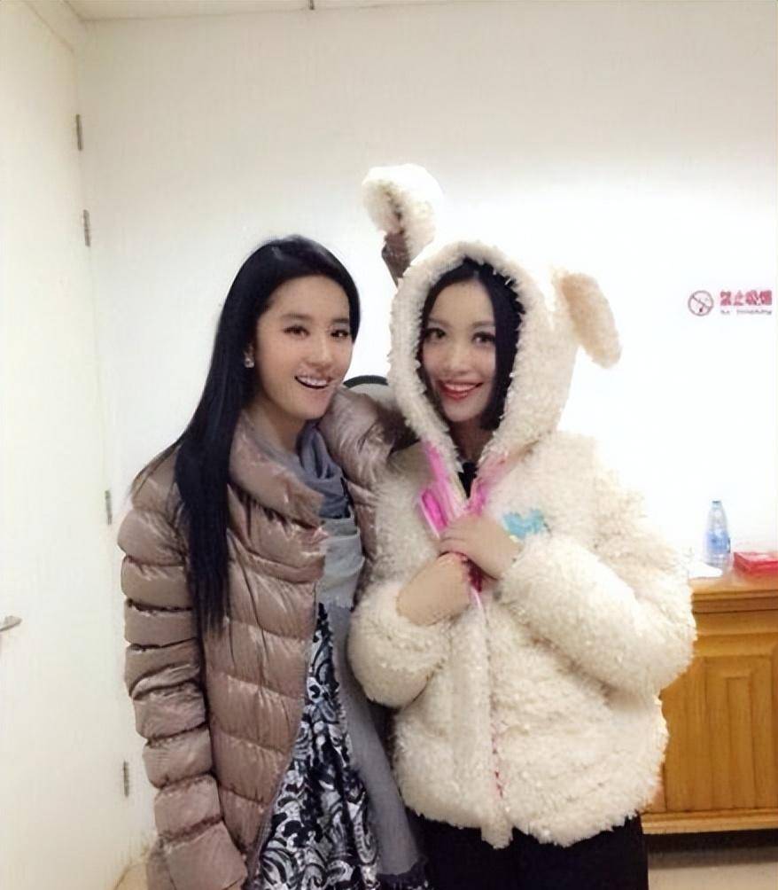 02 刘亦菲对姚贝娜