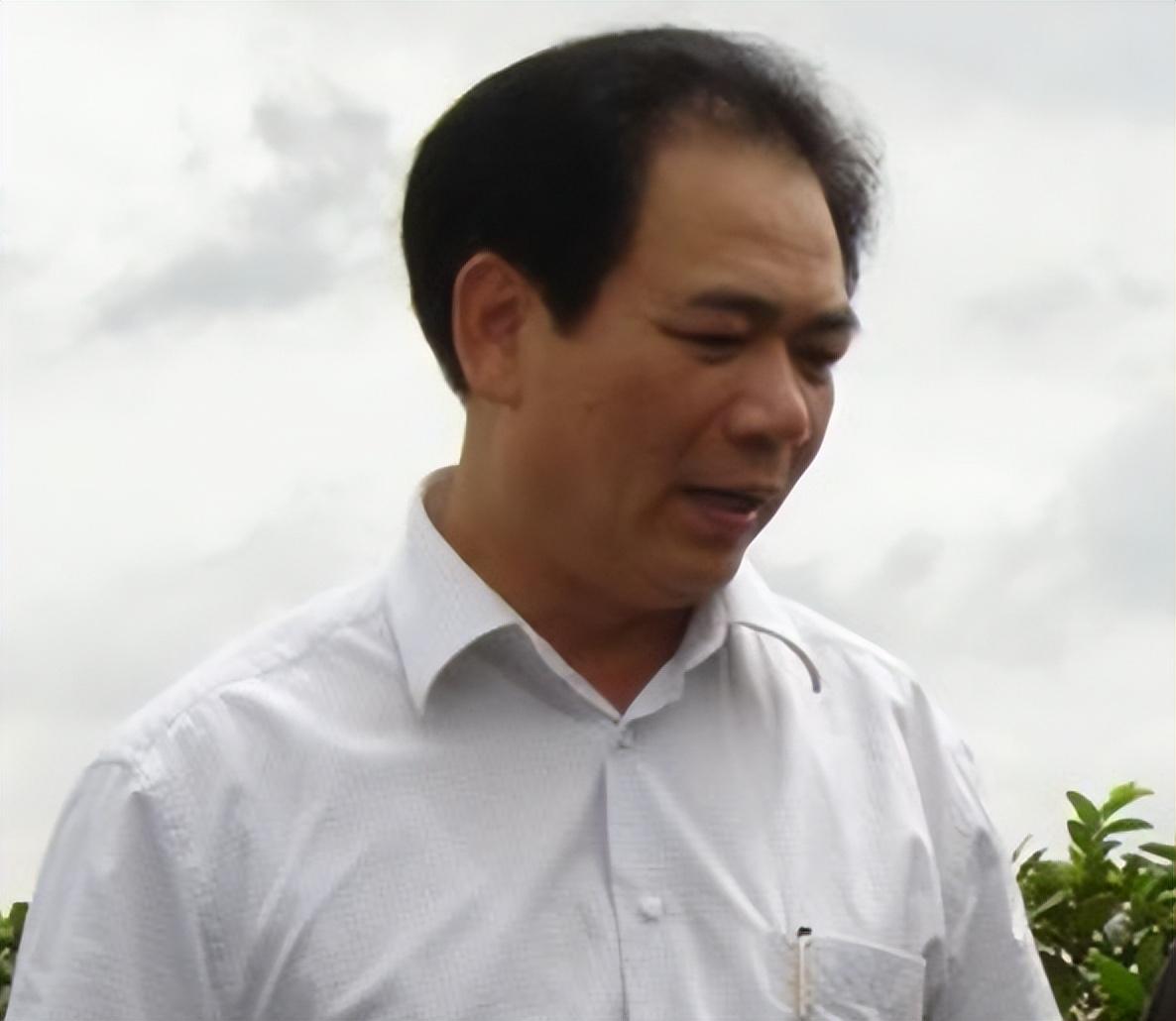 纪实:广东色虎陈亚春:将女记者灌醉,骗其当7年情妇,结局怎样