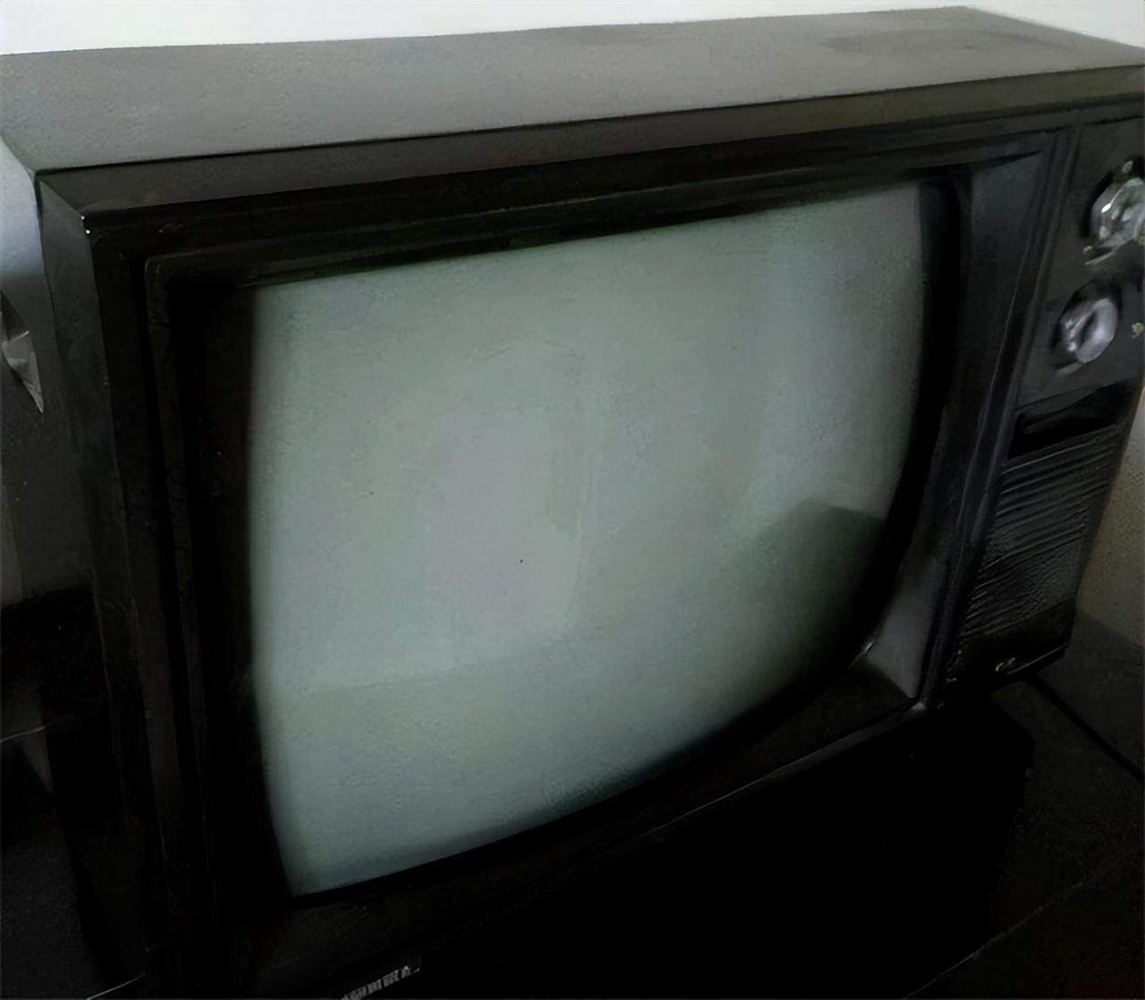 哈尔滨富豪逃犯沈俊林:20年隐姓埋名身家上亿,把情人捧成大明星