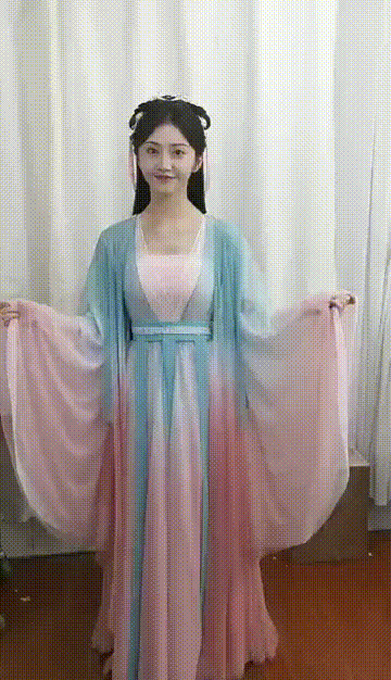 耍大牌踢走女二叶青?杨紫救场《沉香如屑》反被骂