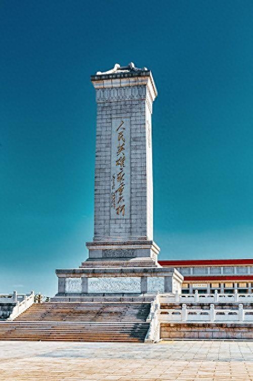 回顾人民英雄纪念碑开工,陈毅去视察,觉得浮雕不对劲:快去叫陈赓